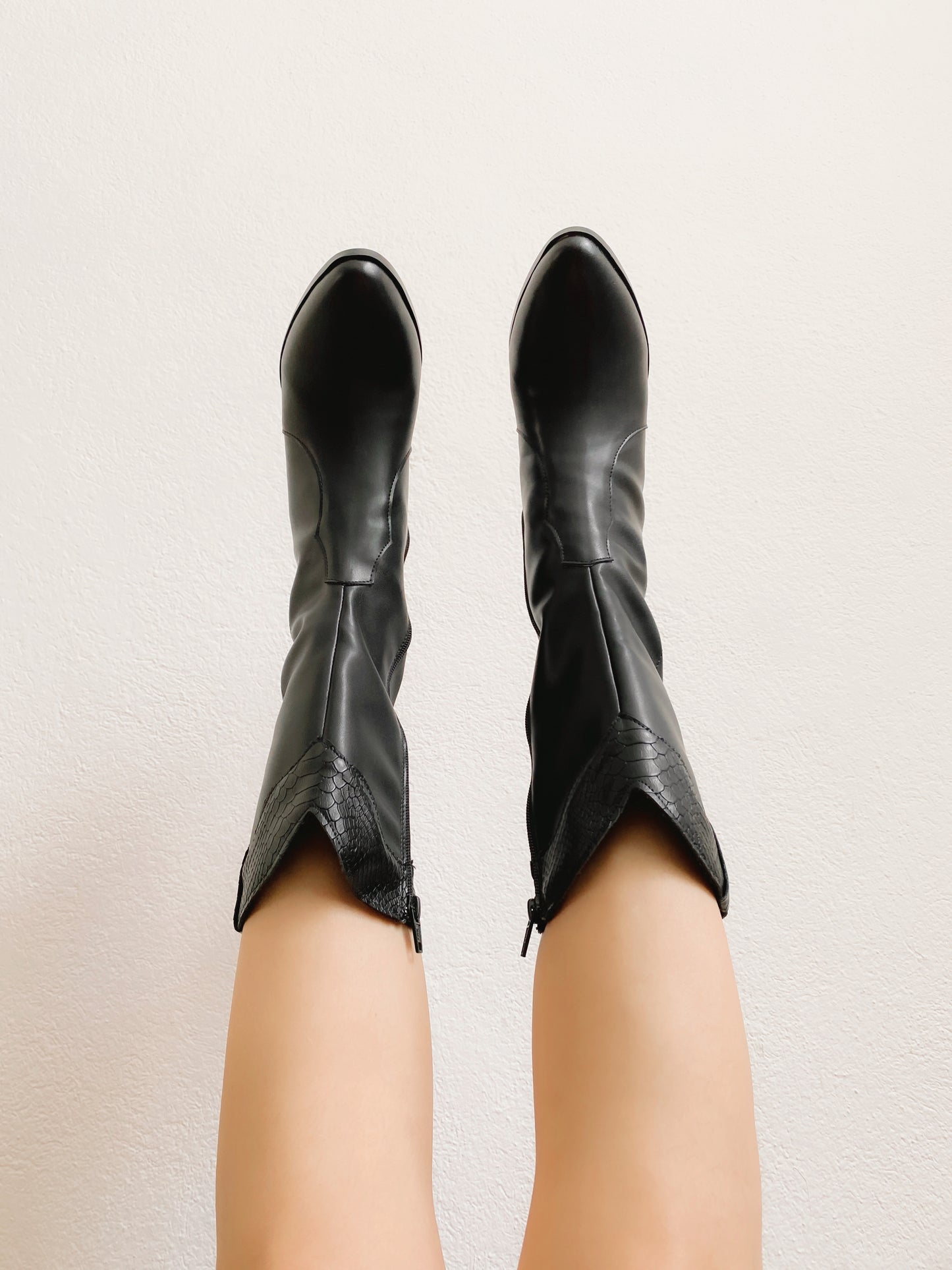 Cowboy boots: Hazel