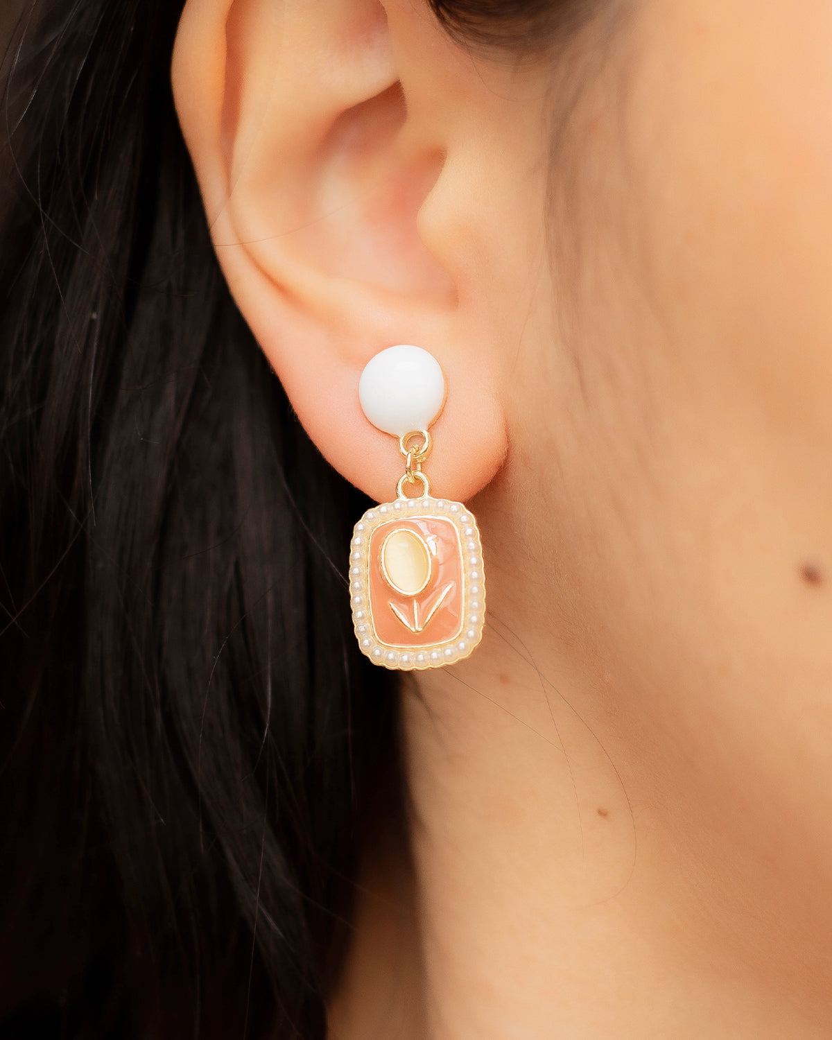 Aretes de tulipanes