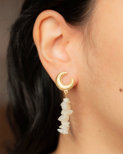 Aretes de luna y piedras