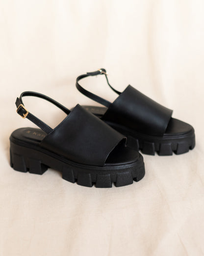 Comfy sandals: Jacinta