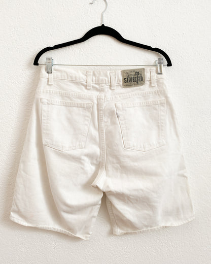 Bermudas Levis