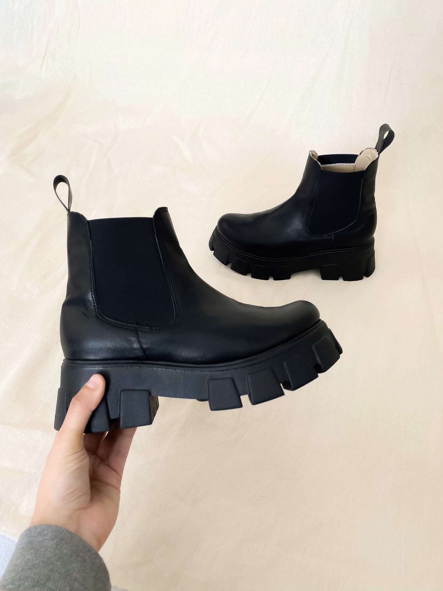 Chelsea boots: Ginger