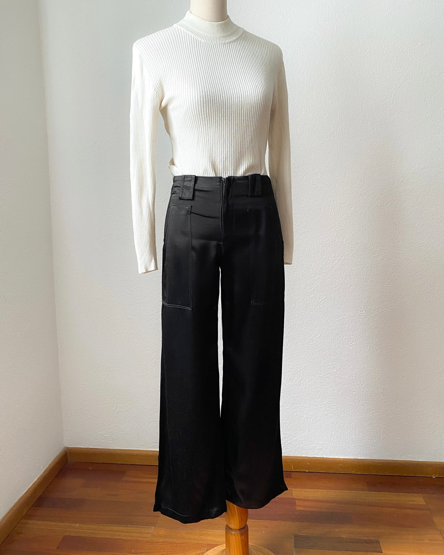 Trousers satinados