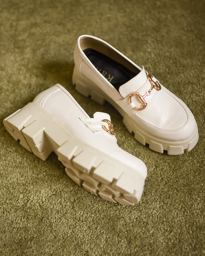 Chunky loafers: Sakura